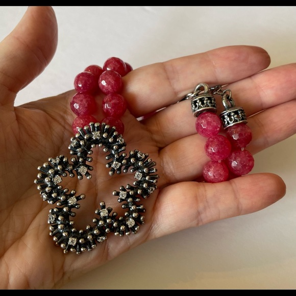 Strawberry Quartz Crystal Beads With Rhinestone Pendant. - Picture 3 of 9